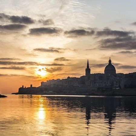Luxurious 2Br Apartment In Valletta Bagian luar foto